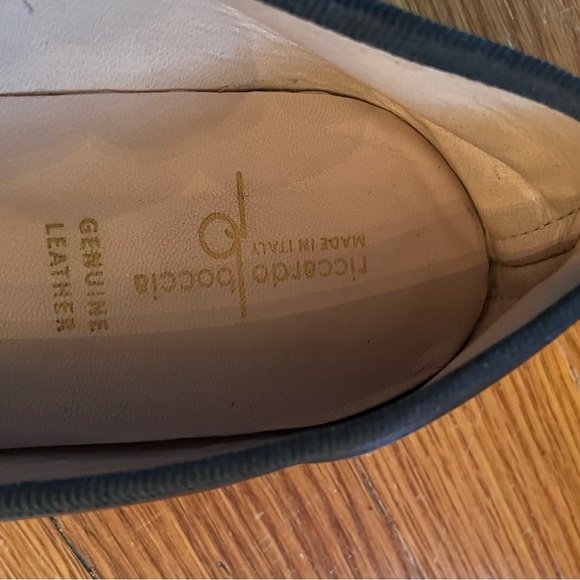 Riccardo Boccia black leather flats size 38, 7 1/2 US, pointed toe with bow, EUC - Picture 4 of 7